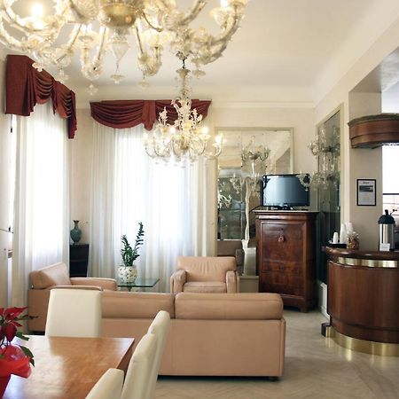 C-Hotels De Rose Palace Florenz Exterior foto