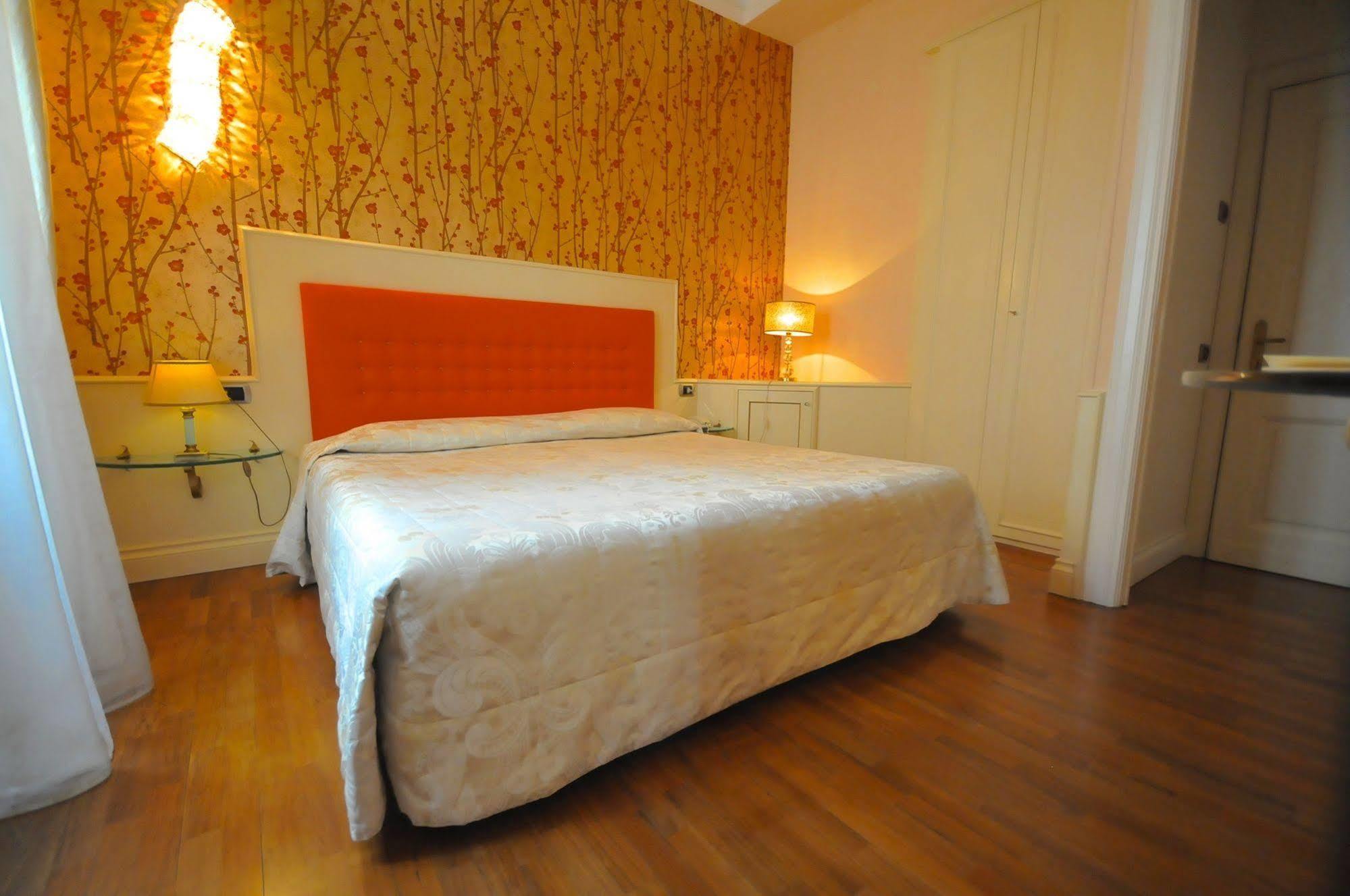 C-Hotels De Rose Palace Florenz Exterior foto