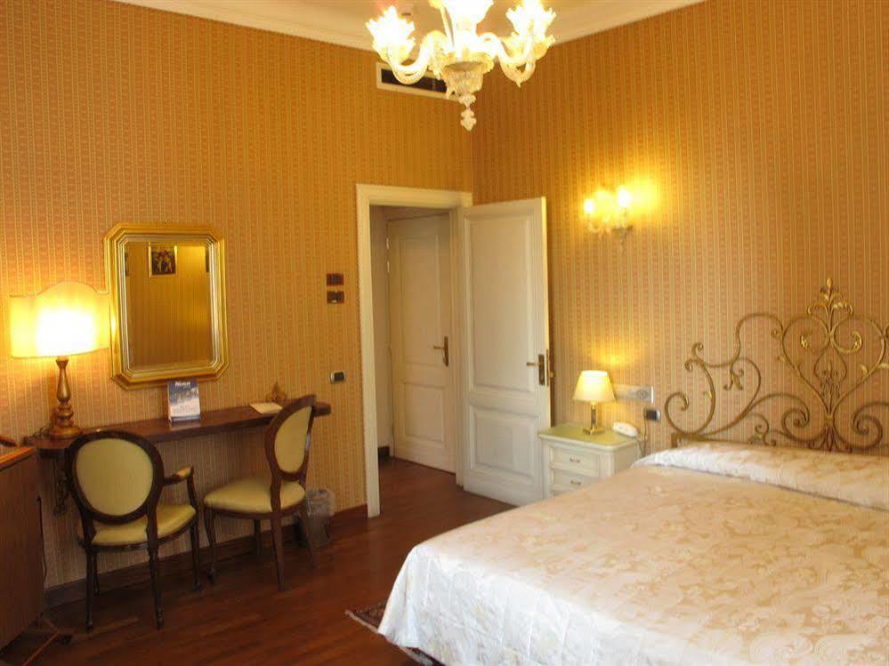 C-Hotels De Rose Palace Florenz Exterior foto