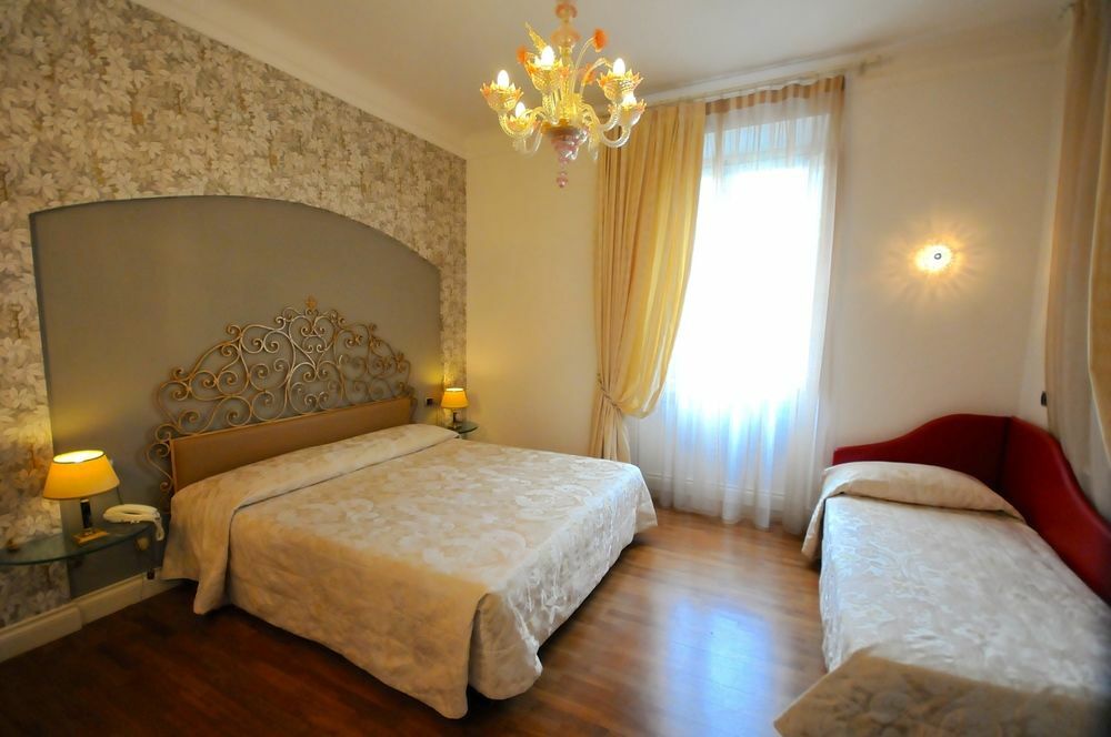 C-Hotels De Rose Palace Florenz Exterior foto