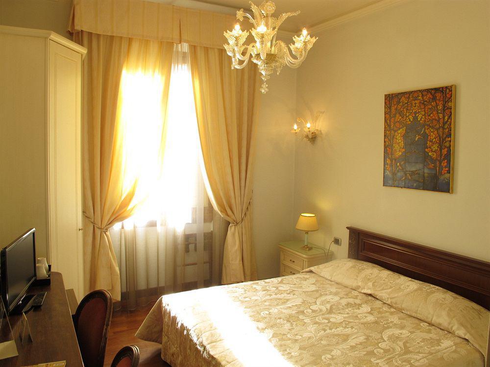 C-Hotels De Rose Palace Florenz Exterior foto
